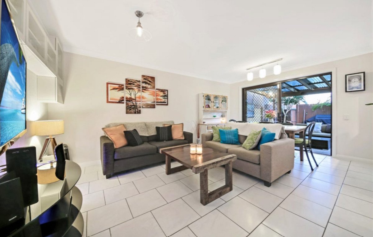 38/5-15 Galeen Drive BURLEIGH WATERS 4