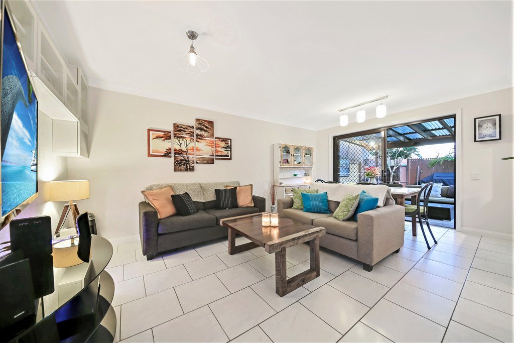 38/5-15 Galeen Drive BURLEIGH WATERS 4