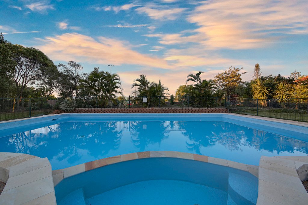 38/5-15 Galeen Drive BURLEIGH WATERS 18