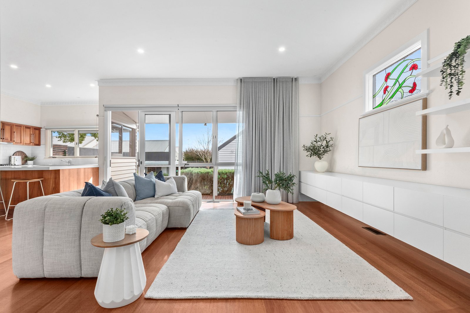 Gallery: 385 Pakington Street