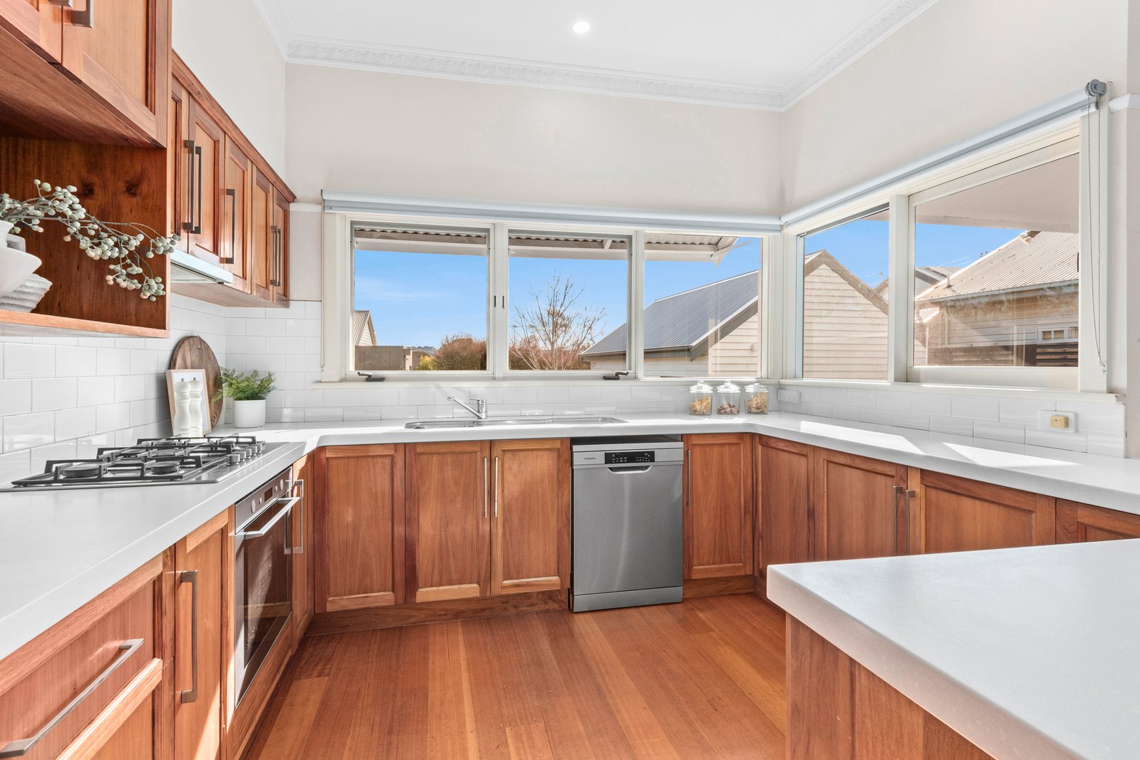 Gallery: 385 Pakington Street