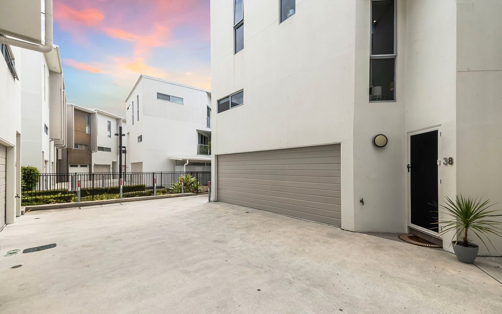 38/5074 Emerald Island Drive CARRARA 8