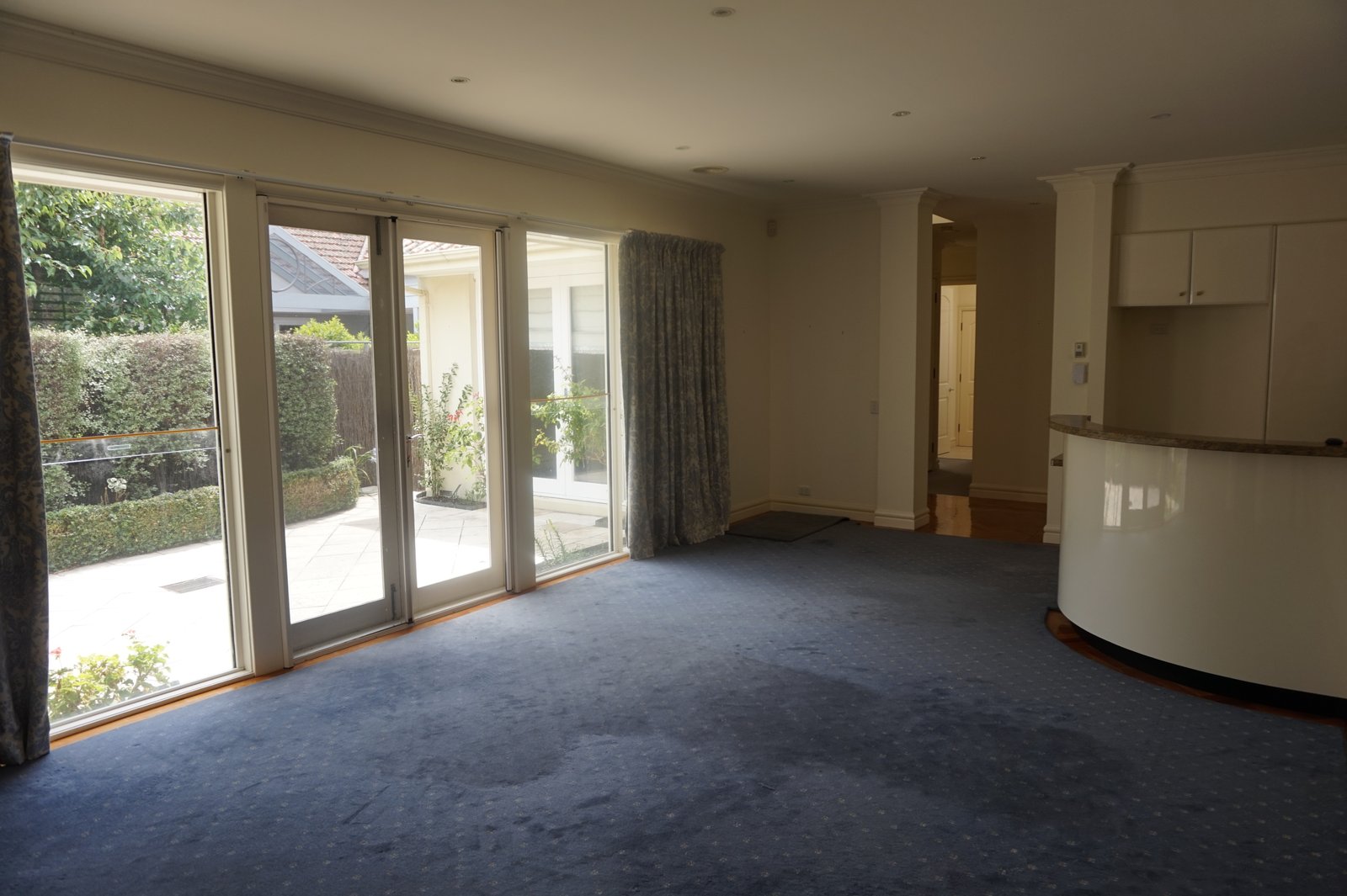 Gallery: 385A New Street