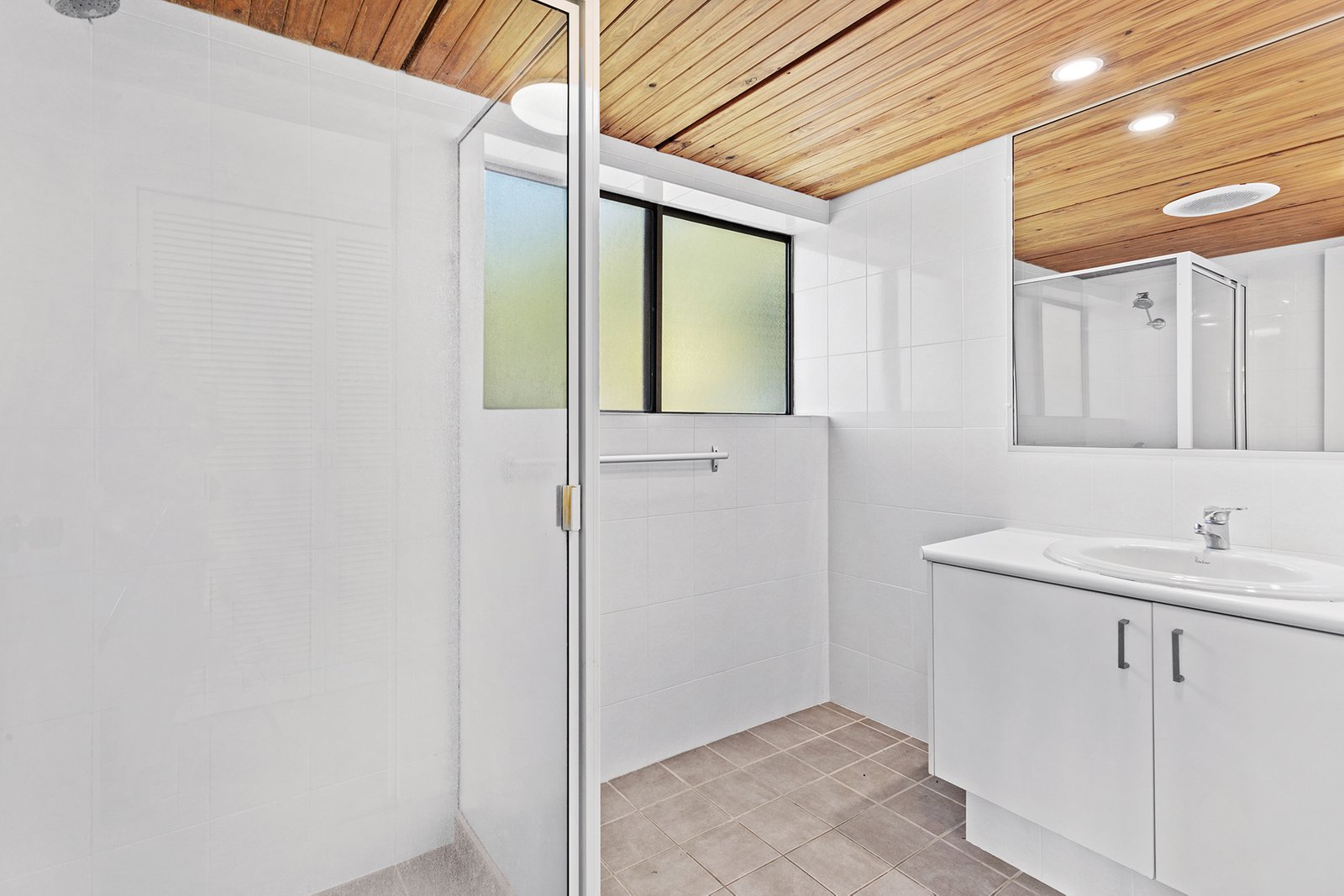 38/6 Eshelby Drive CANNONVALE 8