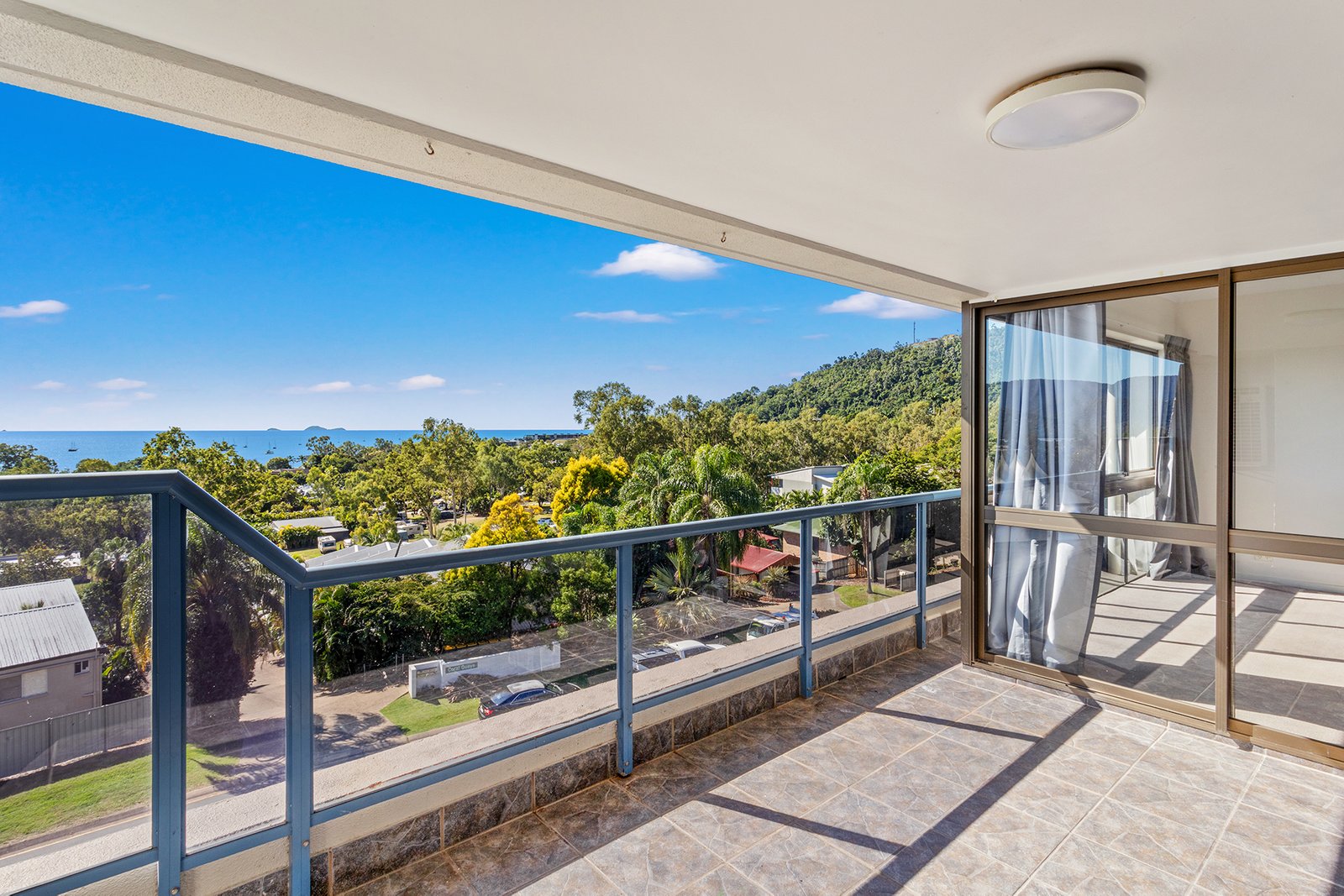 38/6 Eshelby Drive CANNONVALE 12