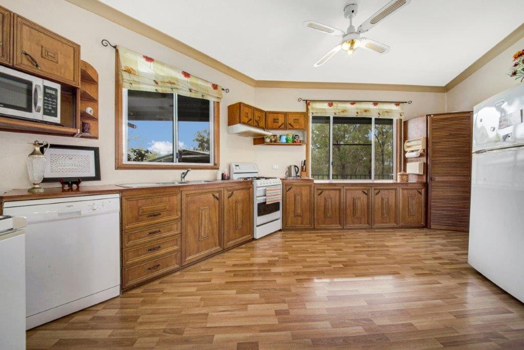 386 INTREPID Drive FORESHORES 3