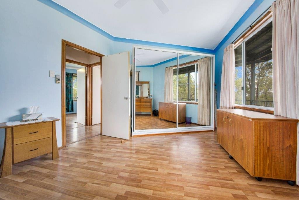 386 INTREPID Drive FORESHORES 8