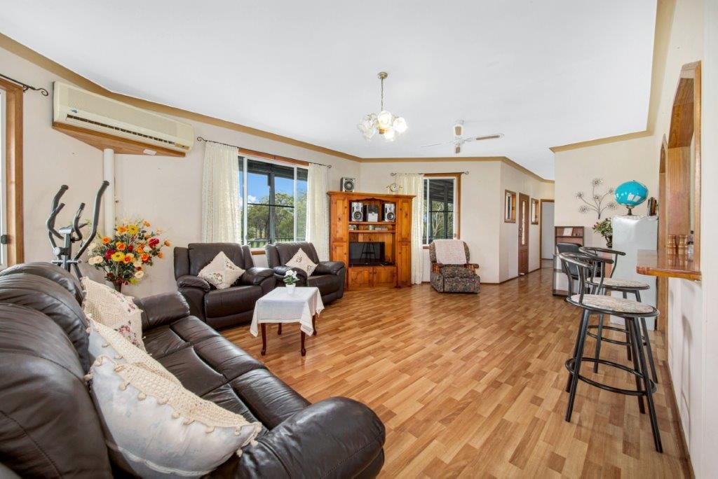 386 INTREPID Drive FORESHORES 13