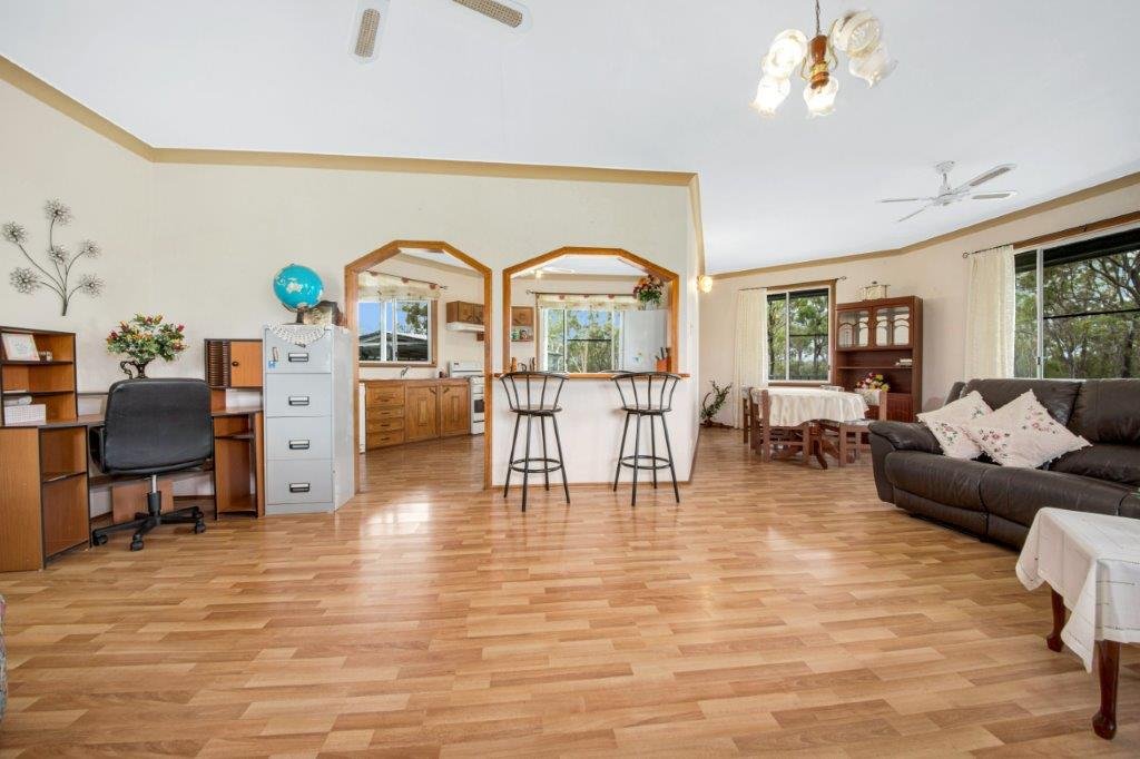 386 INTREPID Drive FORESHORES 16