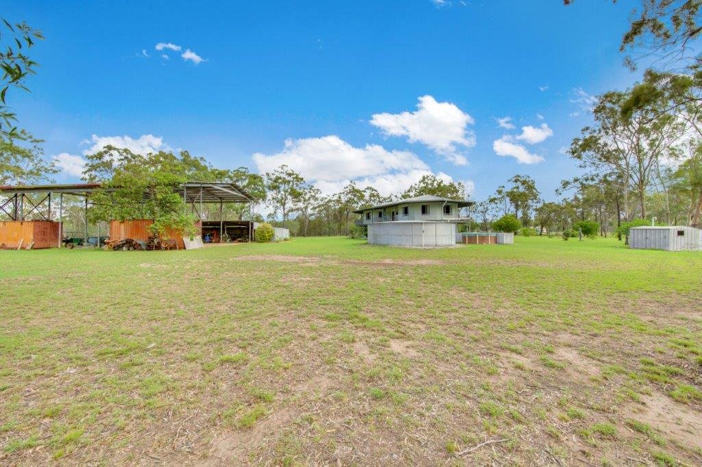 386 INTREPID Drive FORESHORES 20