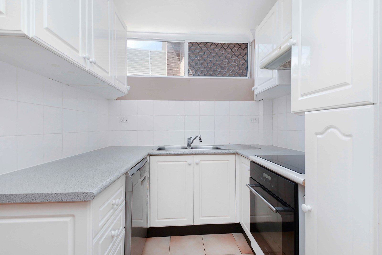 3/86 Yorktown Pde  MAROUBRA 4