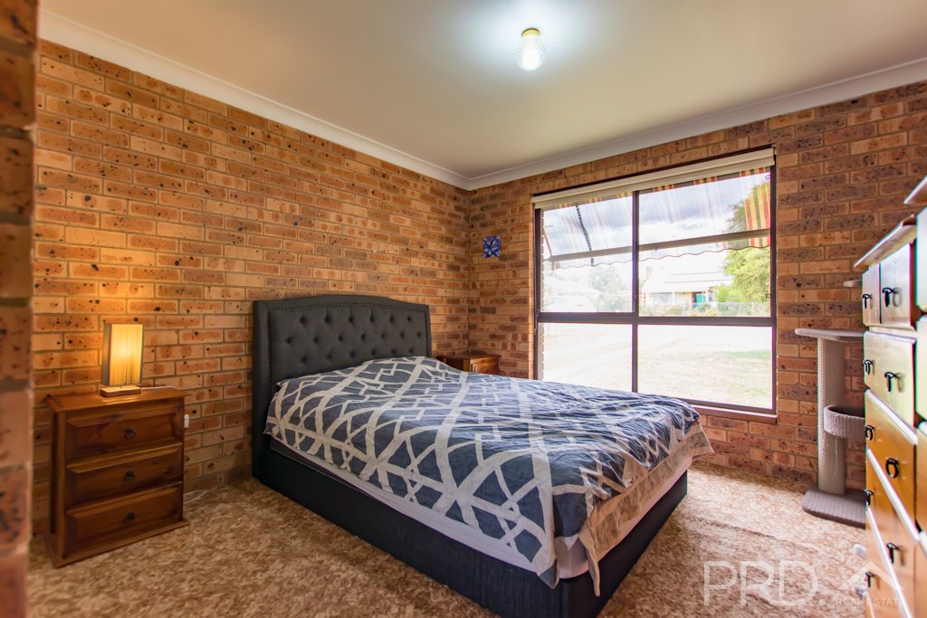 3/86A Simpson Street TUMUT 7