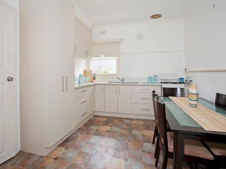 Gallery: 387 Autumn Street