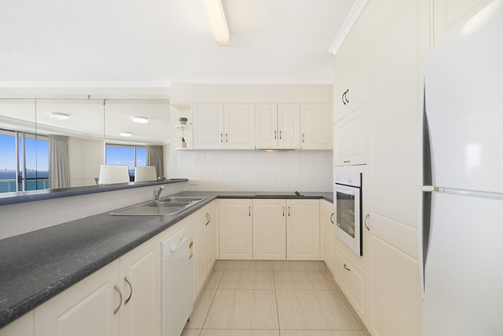 38/70-80 Marine Parade COOLANGATTA 3