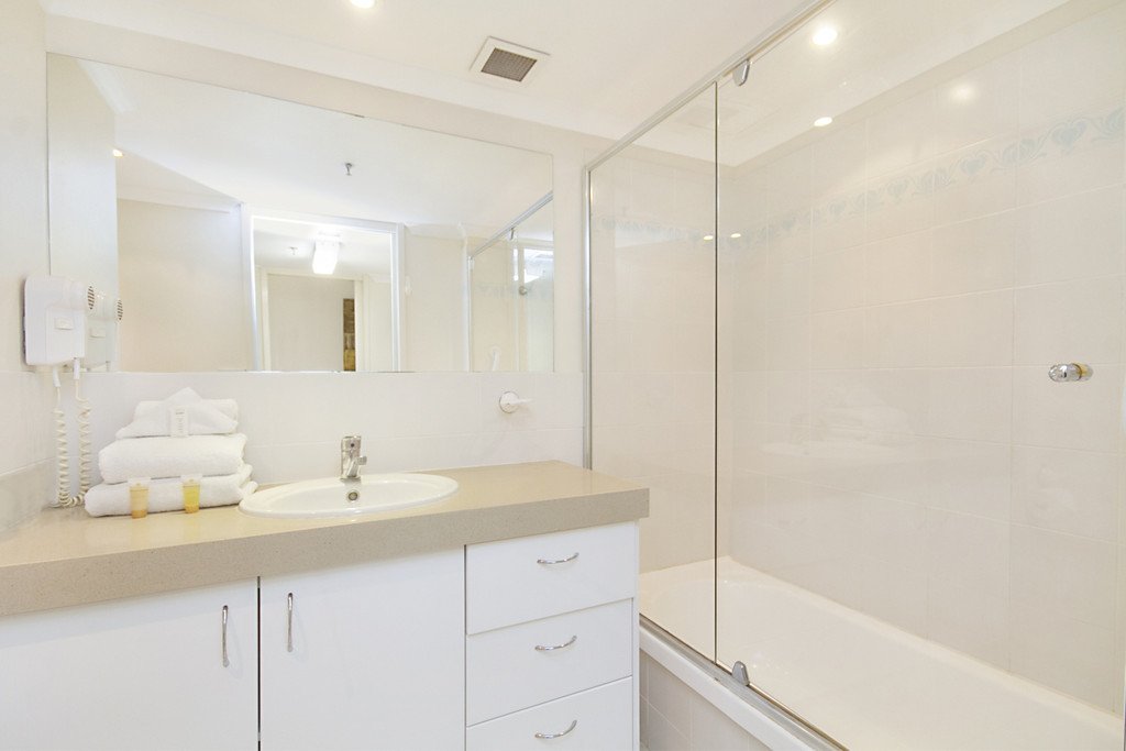 38/70-80 Marine Parade COOLANGATTA 6