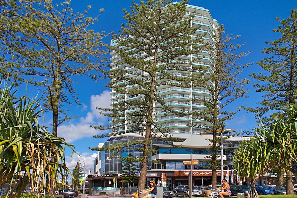 38/70-80 Marine Parade COOLANGATTA 11