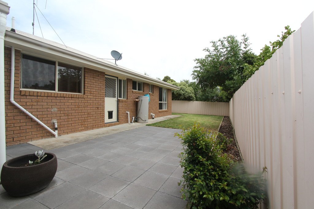 3/88 Atkinson Street BALLAN 13