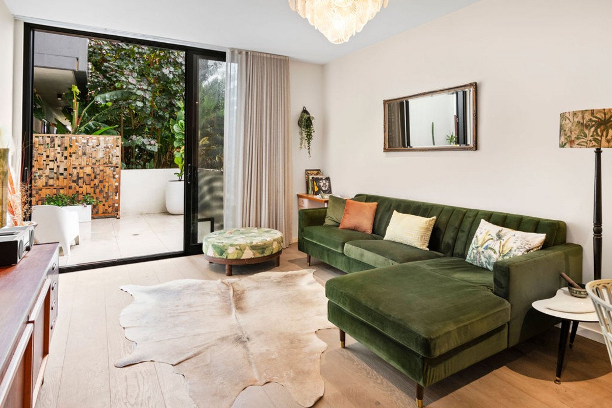 3/88 Jefferson Lane Palm Beach 3