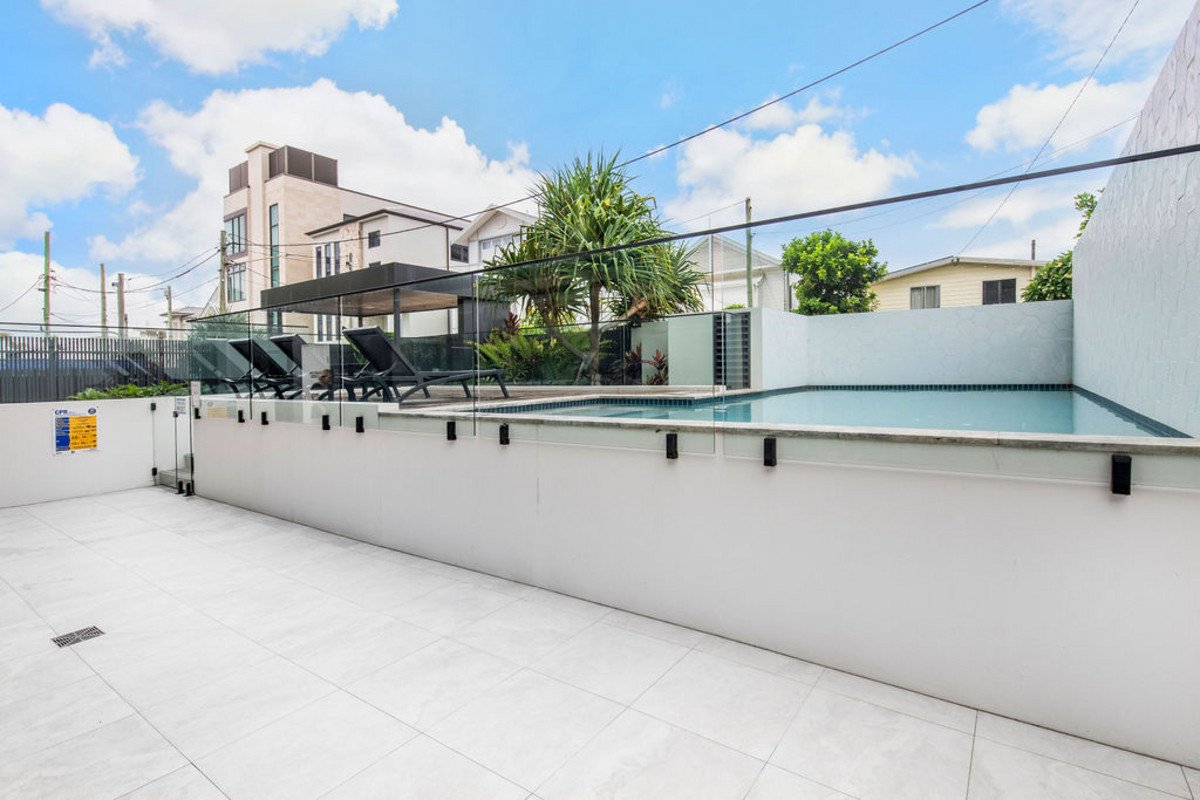 3/88 Jefferson Lane Palm Beach 16