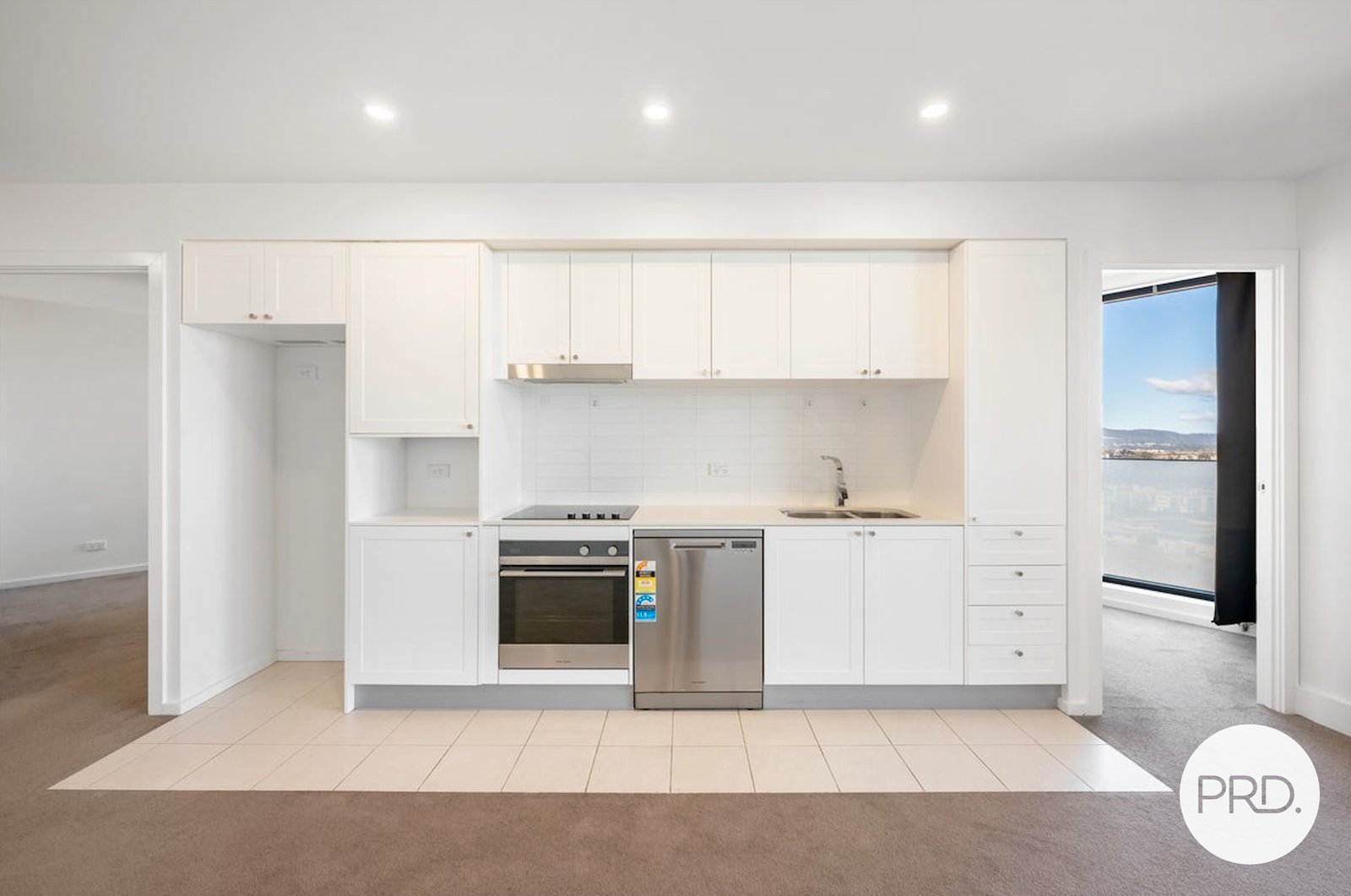 388/1 Anthony Rolfe Avenue GUNGAHLIN 4