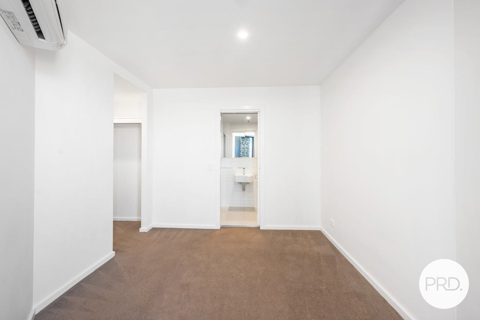 388/1 Anthony Rolfe Avenue GUNGAHLIN 6