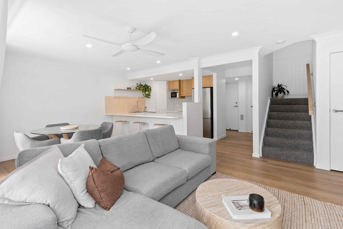 38/9-15 Harrier Drive Burleigh Waters 4