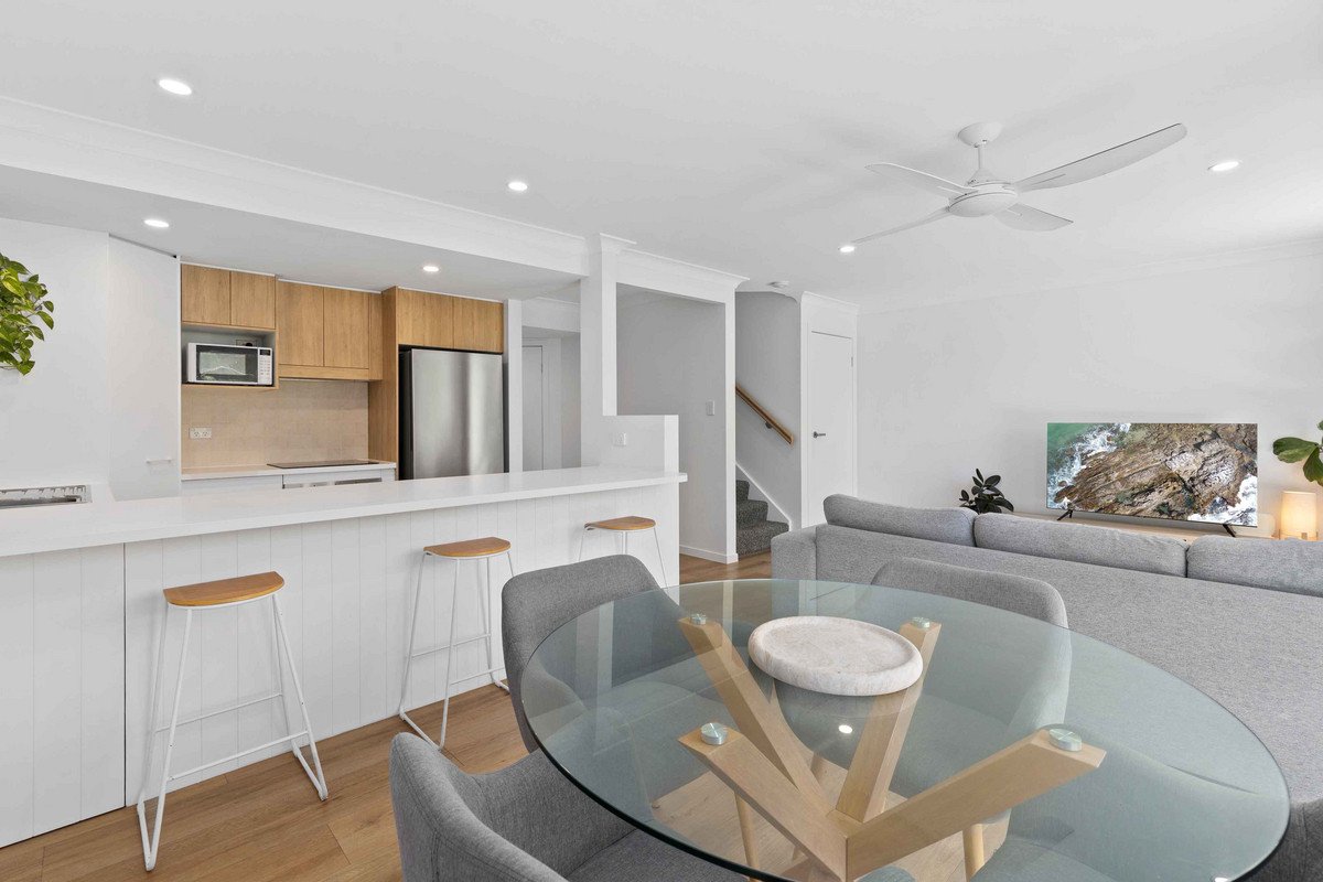 38/9-15 Harrier Drive Burleigh Waters 10