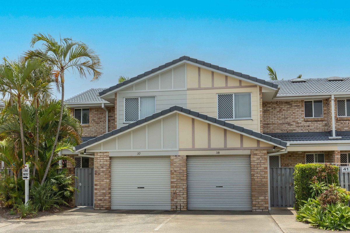 38/9-15 Harrier Drive Burleigh Waters 15