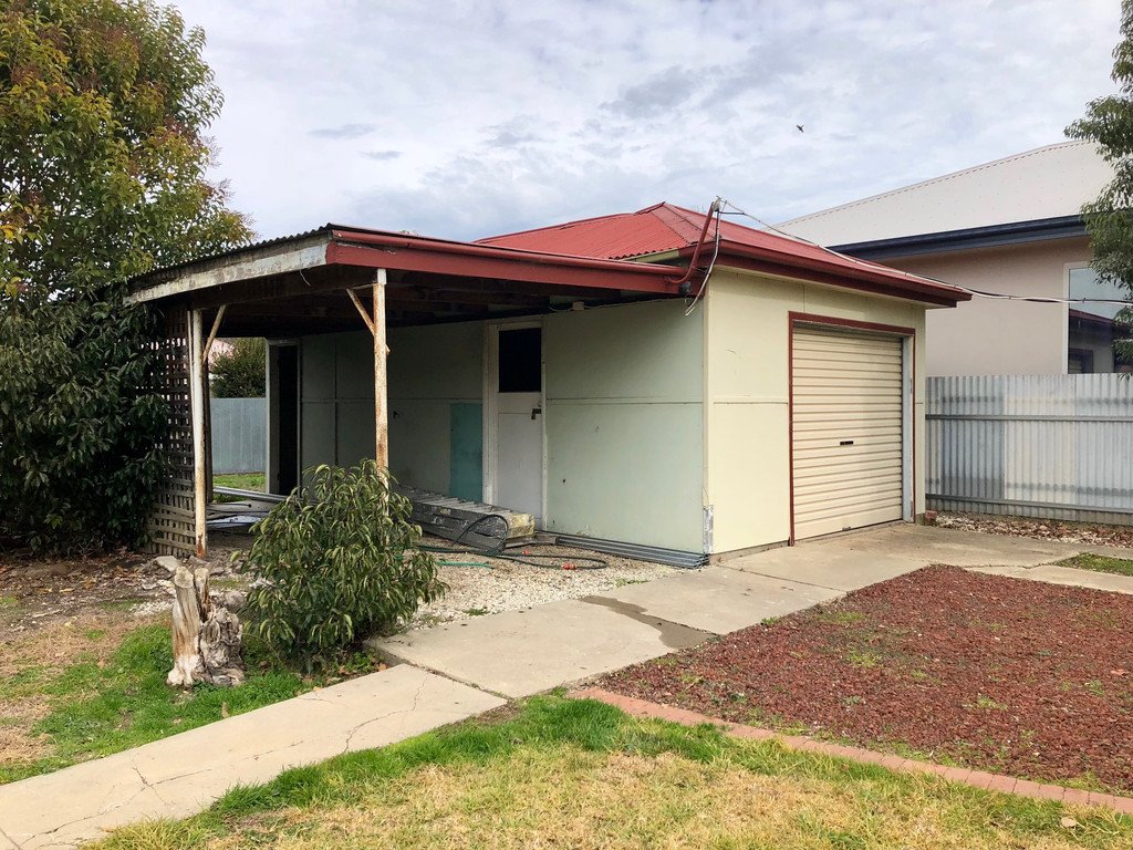 389 Fallon Street NORTH ALBURY 12