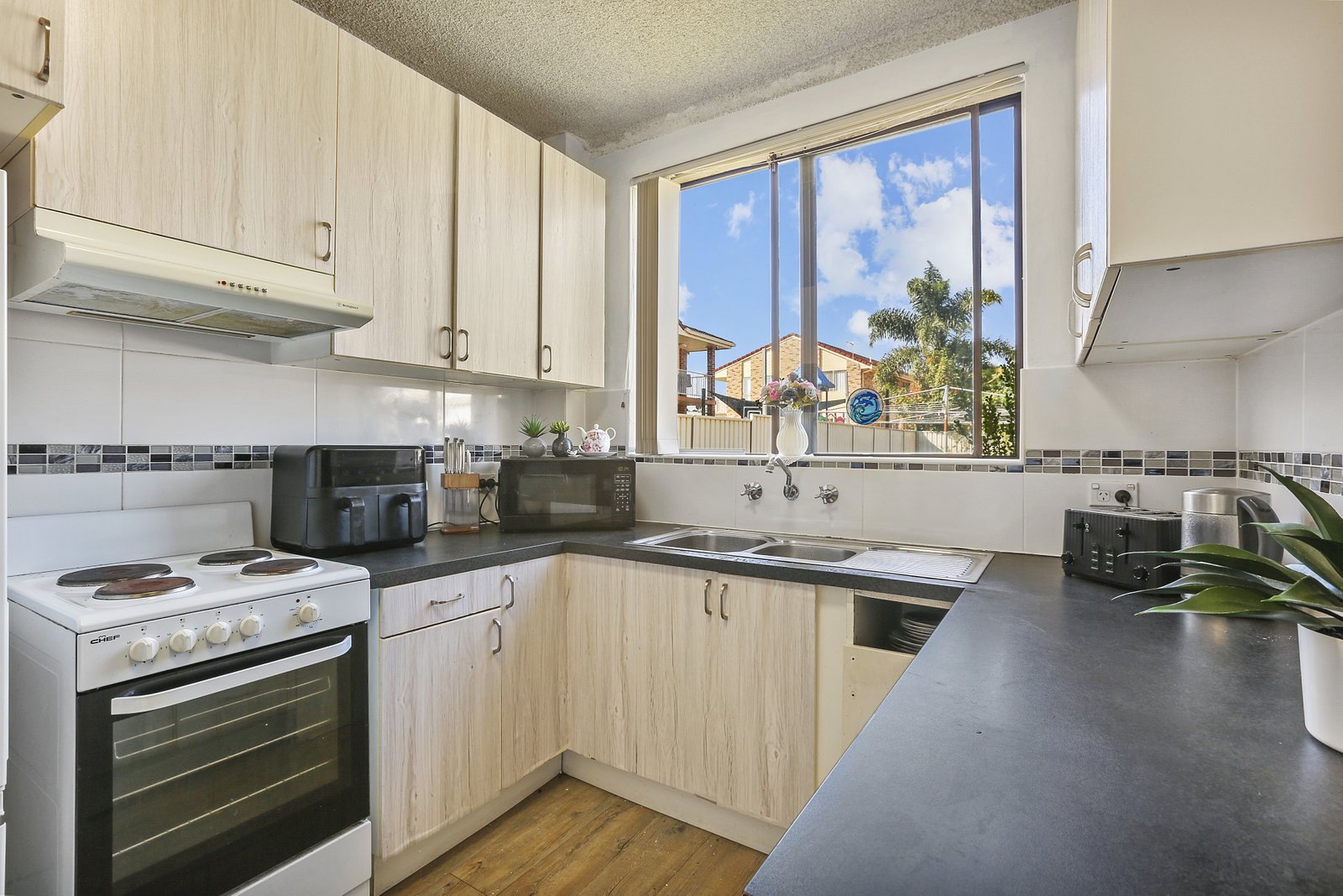 3/9-11 Peterborough Avenue LAKE ILLAWARRA 2