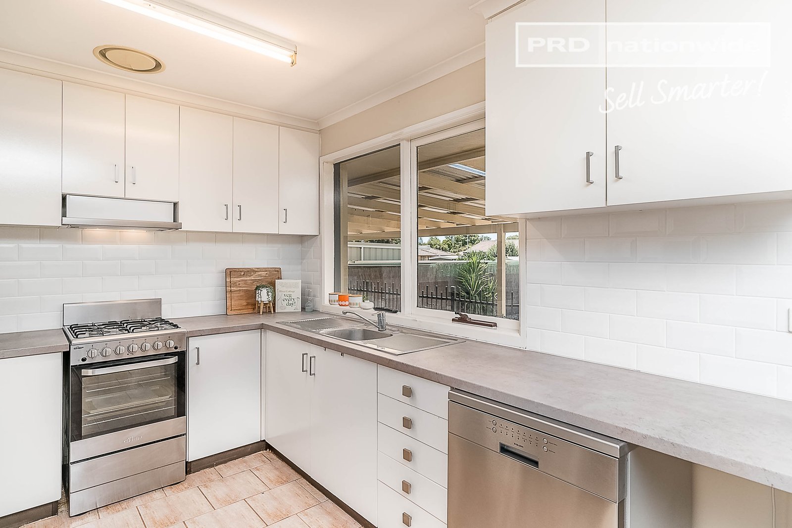 39 Adjin Street MOUNT AUSTIN 4
