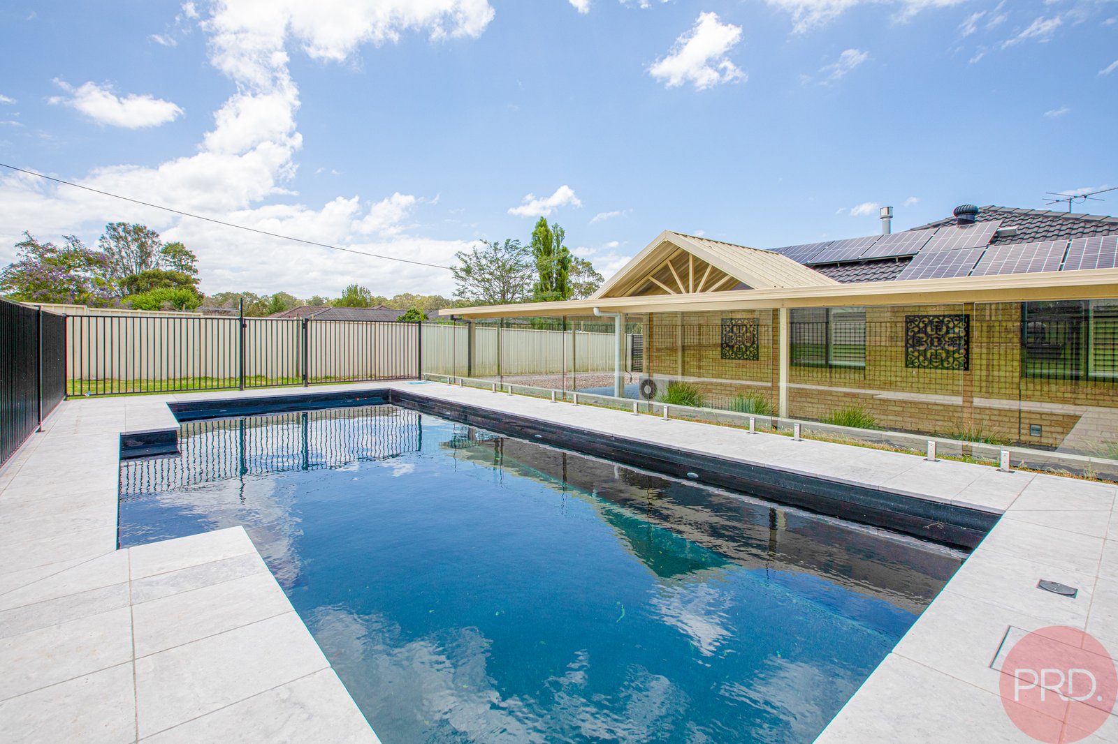 39 Ann Street WALLALONG 2