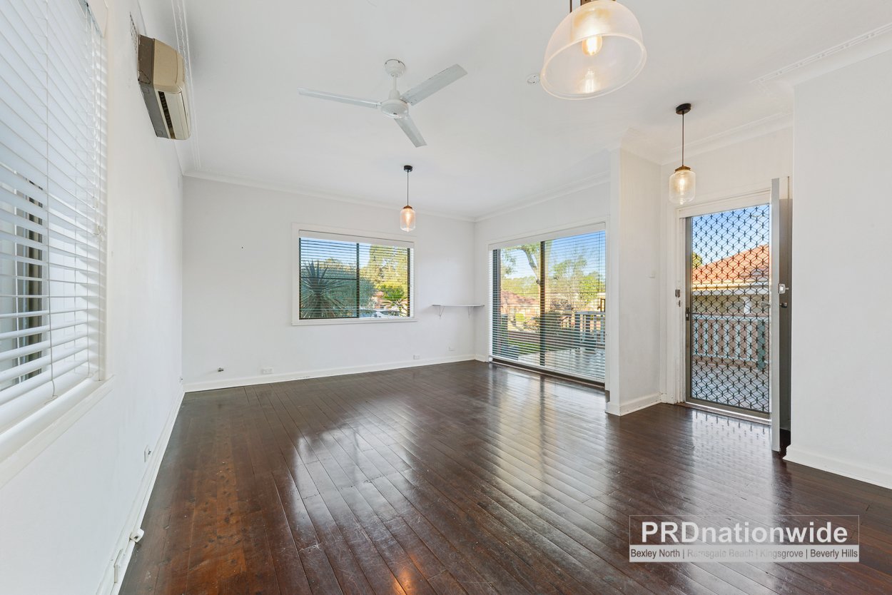 39 Arinya Street KINGSGROVE 2