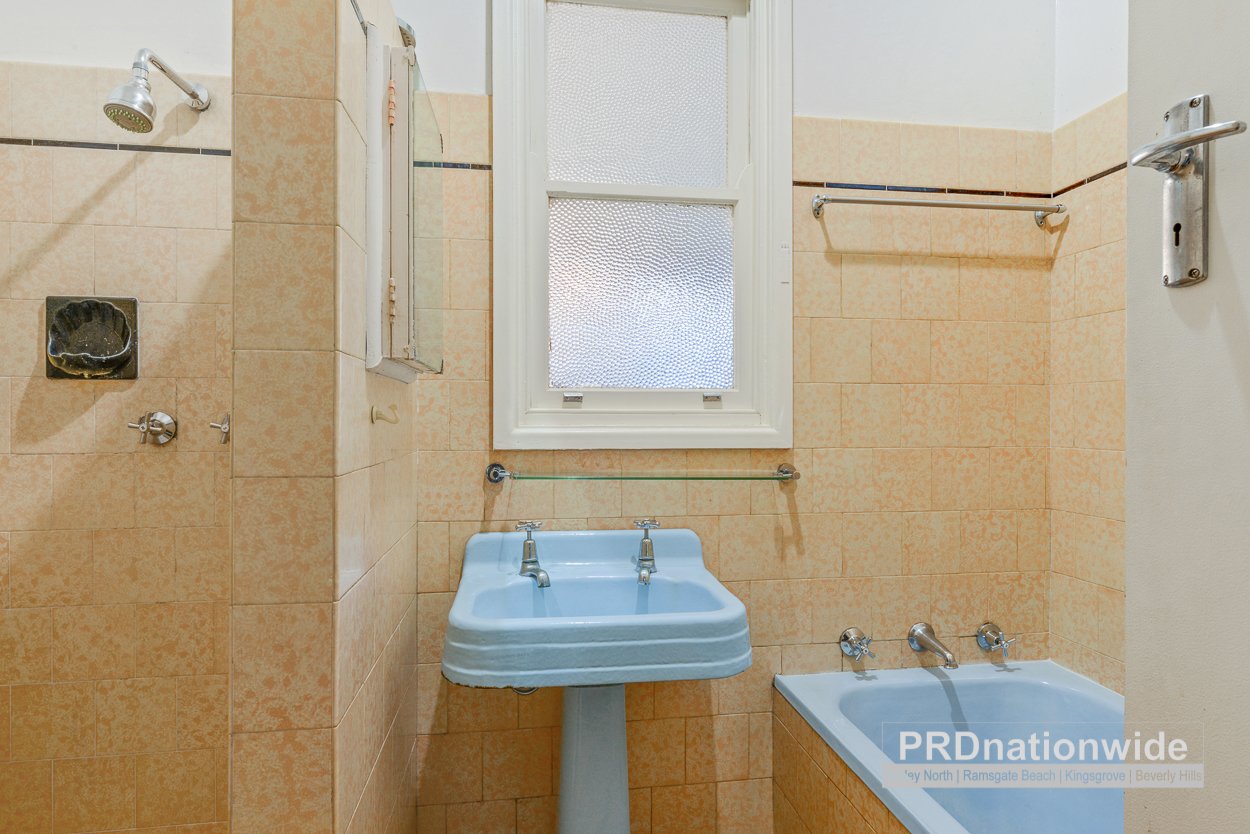 39 Arinya Street KINGSGROVE 8