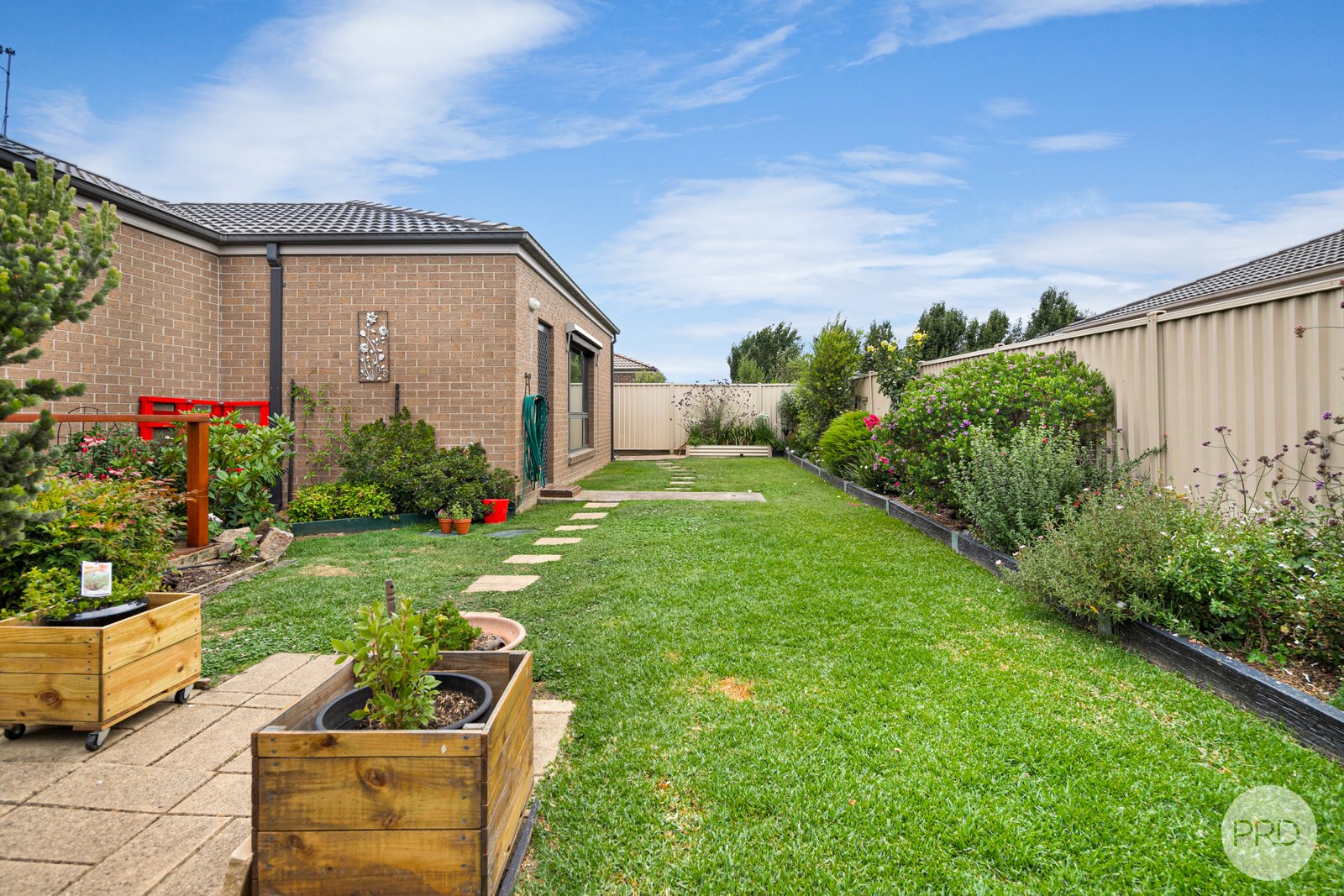 39 Ascot Gardens Drive DELACOMBE 9