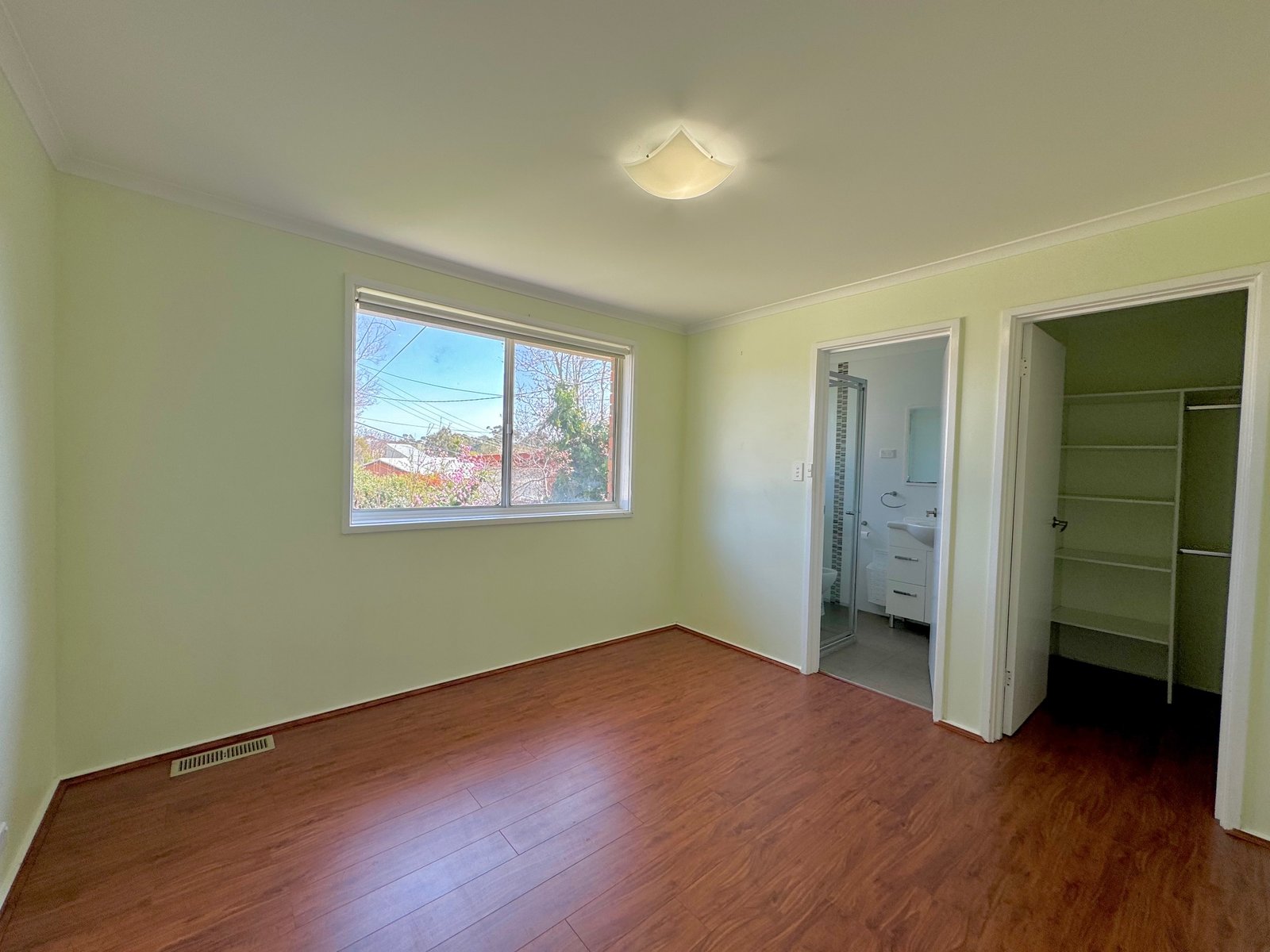 39 Ashburton Circuit KALEEN 12