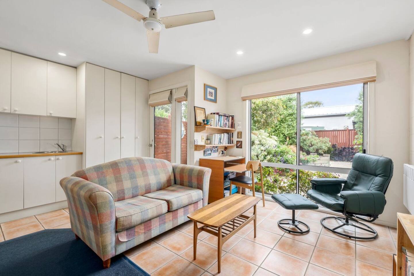 Real Estate and Property in 3/9 Beach Close, Point Lonsdale, VIC