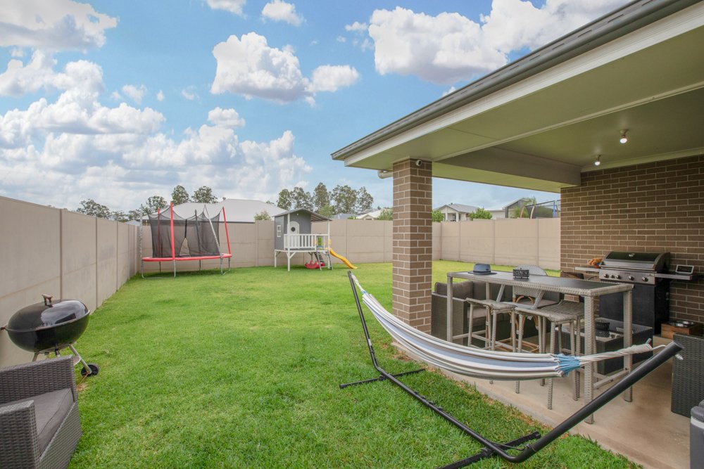39 Bendeich Drive NORTH ROTHBURY 2