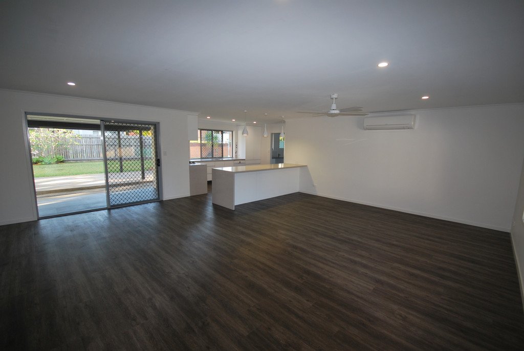 39 Bluejay Street BURLEIGH WATERS 2