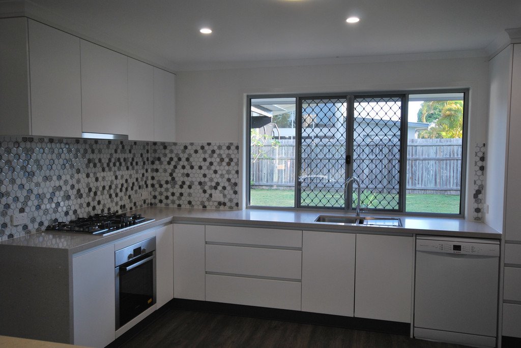39 Bluejay Street BURLEIGH WATERS 4