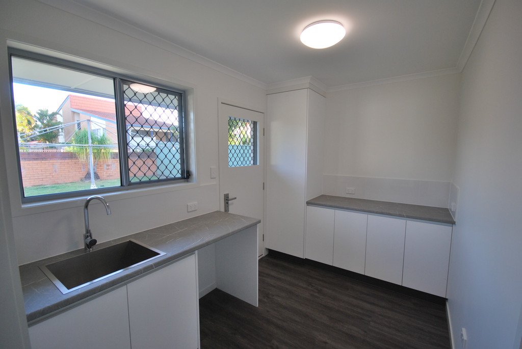 39 Bluejay Street BURLEIGH WATERS 5
