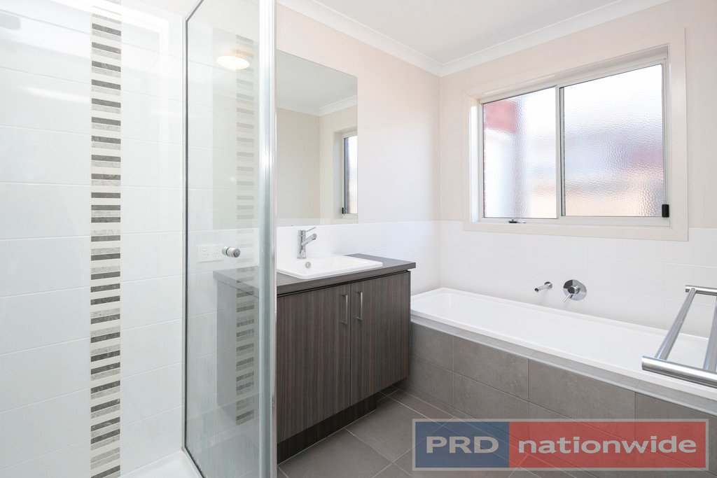 3/9 Burnett Street SEBASTOPOL 9