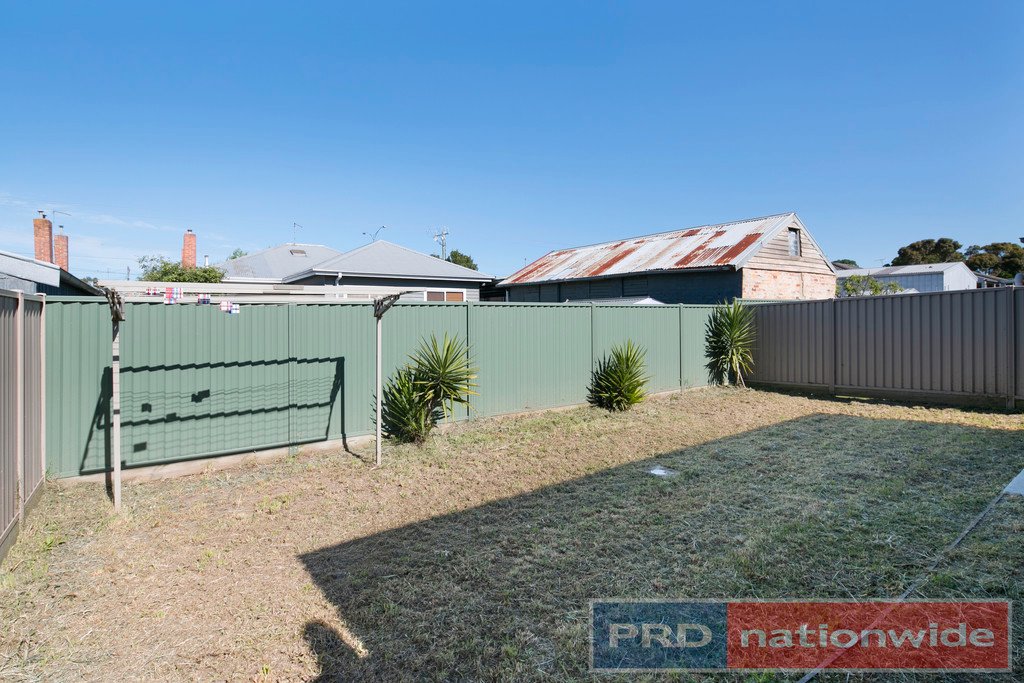 3/9 Burnett Street SEBASTOPOL 11