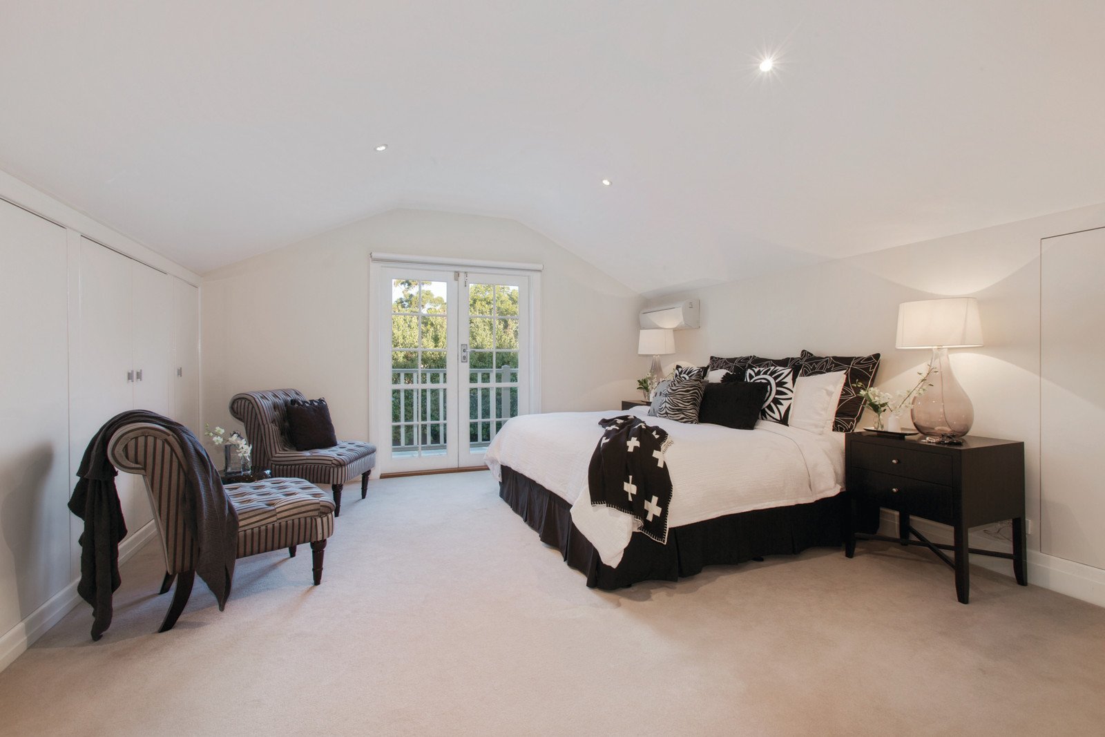 39 Charles Street, Glen Iris, VIC