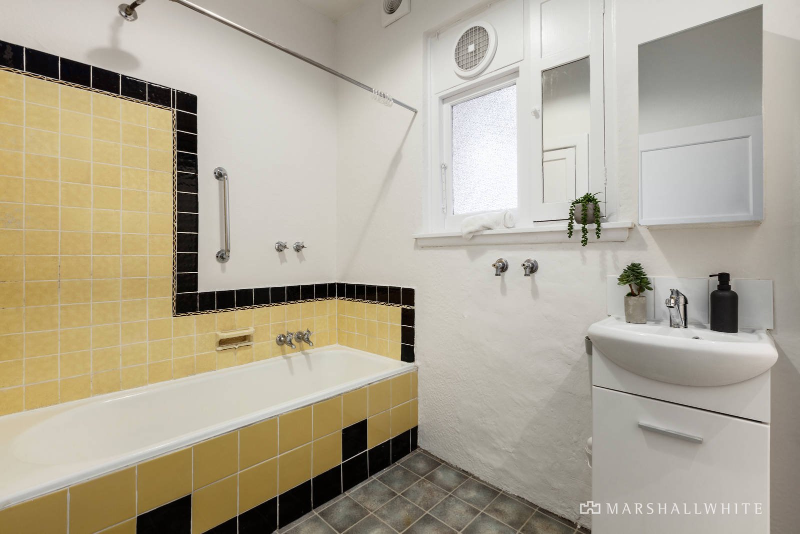 3/9 Charles Street, St Kilda, VIC