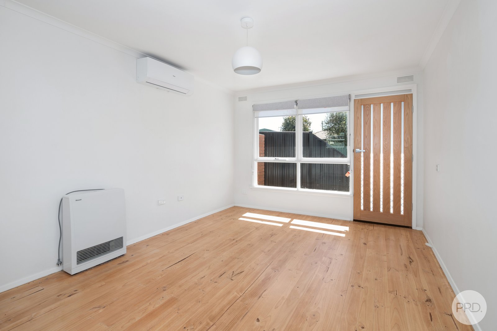 3/9 Christine Avenue ALFREDTON 2