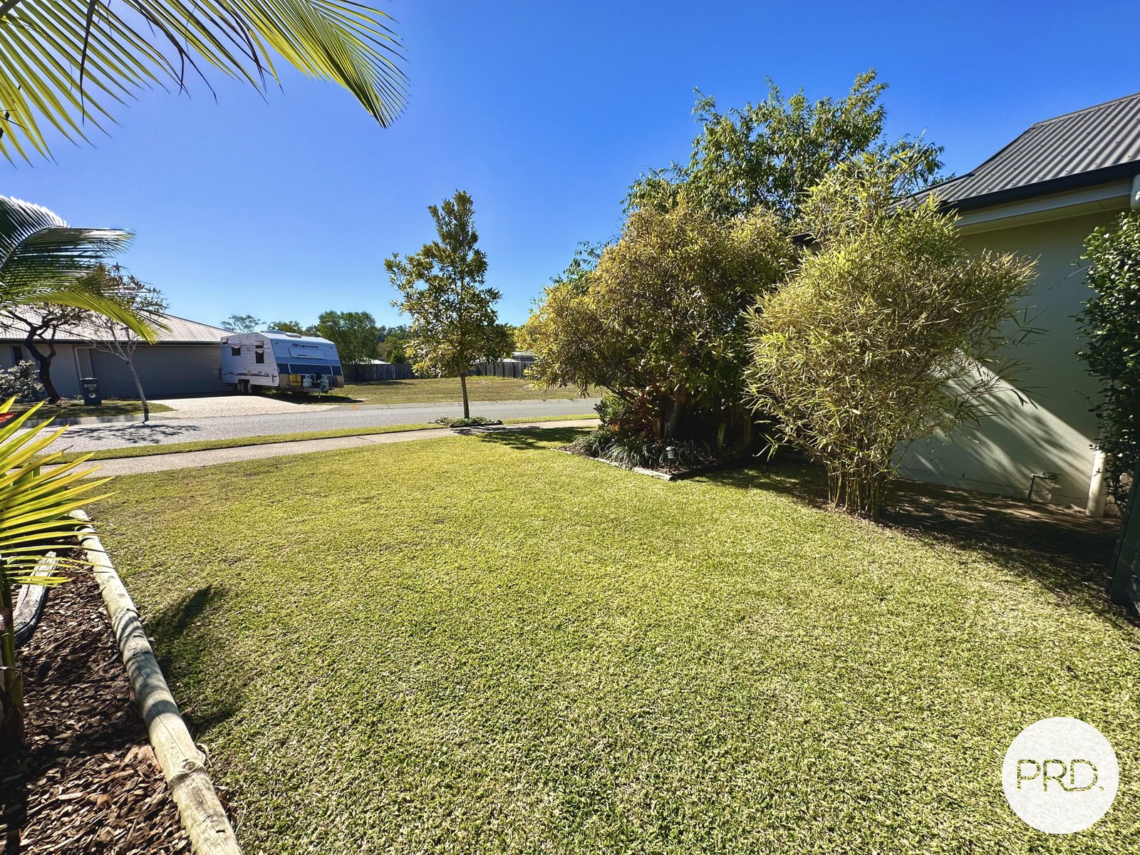 39 Clover Crescent BOYNE ISLAND 33