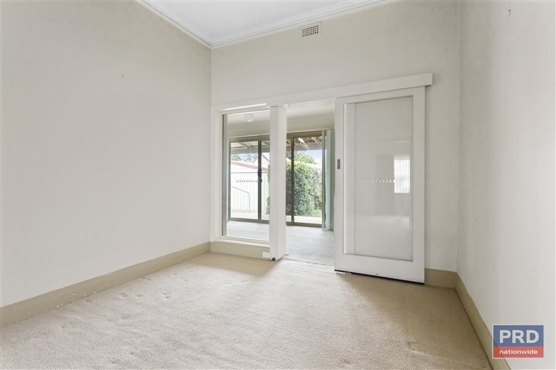 39 Condon Street KENNINGTON 7