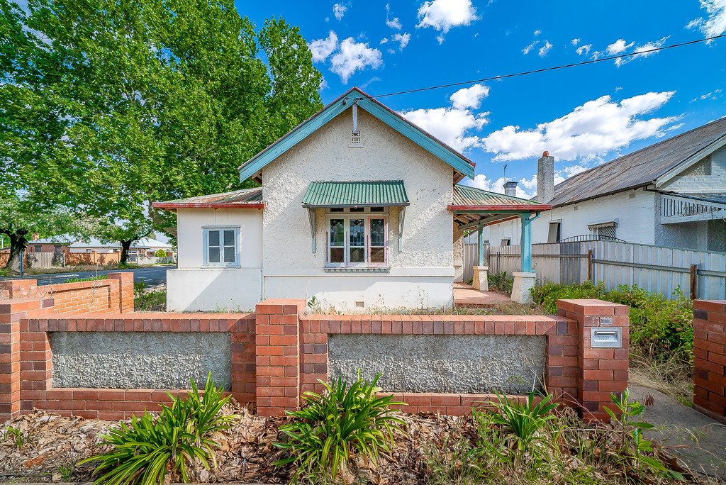 39 Crampton Street WAGGA WAGGA 1