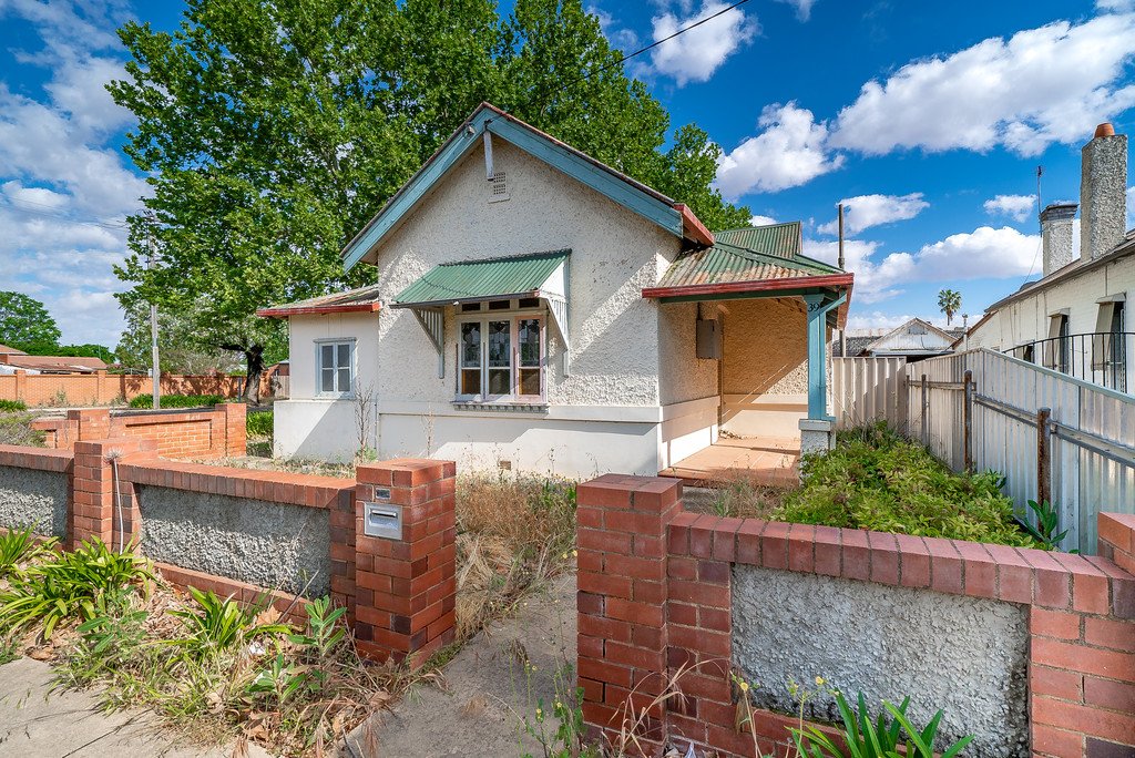 39 Crampton Street WAGGA WAGGA 4